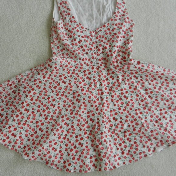 Adorable, summer sleeveless red floral dress, size 6, by MODA INT'L - Picture 6 of 9